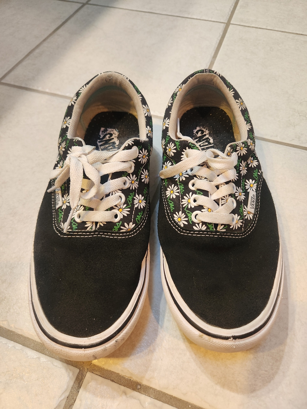 Vans Black Canvas Low-Top Sneakers with White Daisy Print